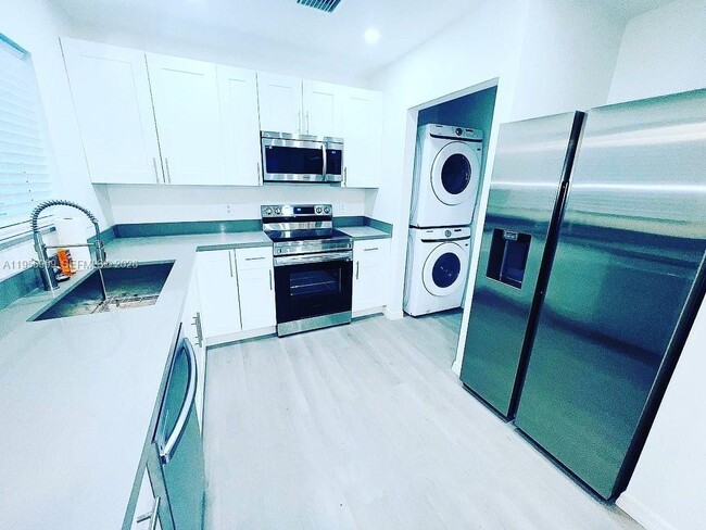 Foto del edificio - 7128 SW 22nd St