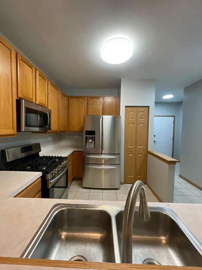 Building Photo - 1207 Brookdale Dr