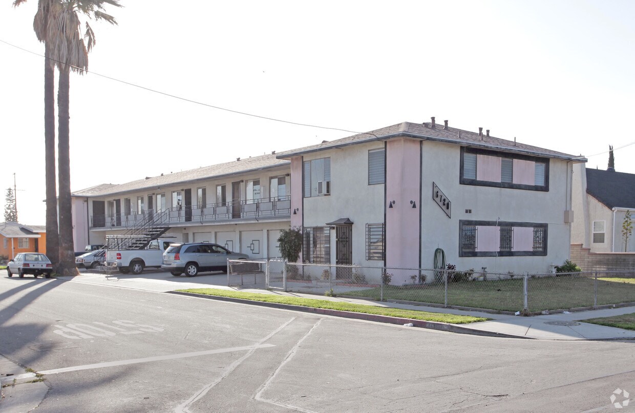 Foto del edificio - 6720 Vinevale Ave