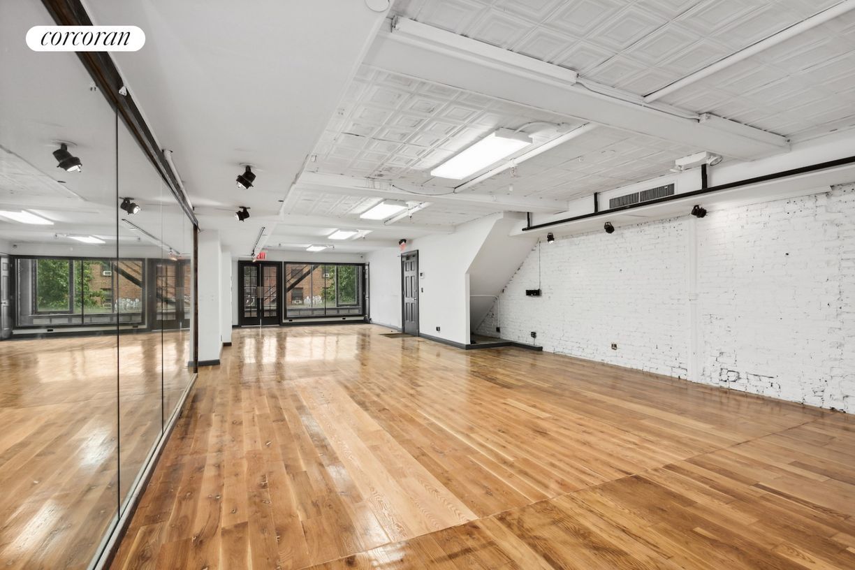 Primary Photo - 34 Avenue A
