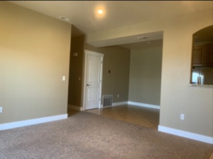 Foto del edificio - Spacious 3-Bedroom Condo with Stunning Views