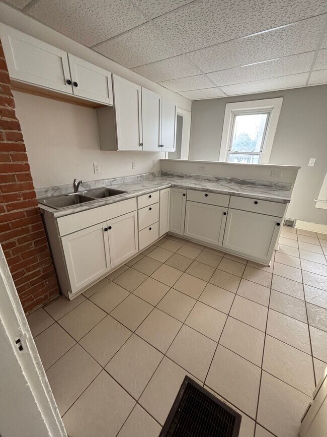 Foto del edificio - 814 16th St S