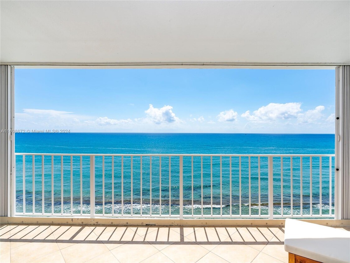 Primary Photo - 4200 S Ocean Blvd
