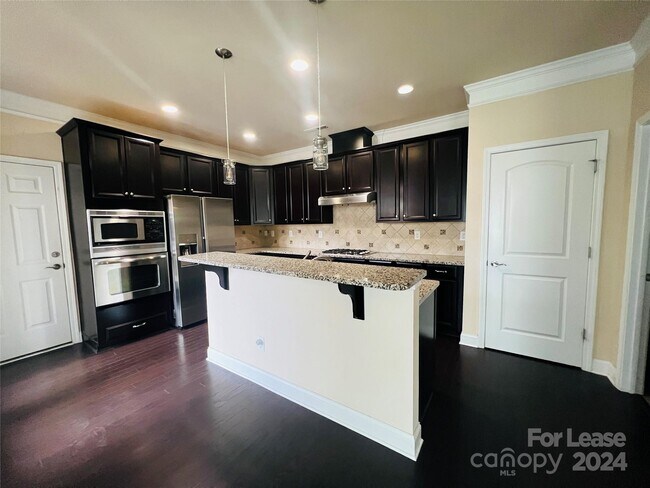 Building Photo - 2223 Eversham Dr NW