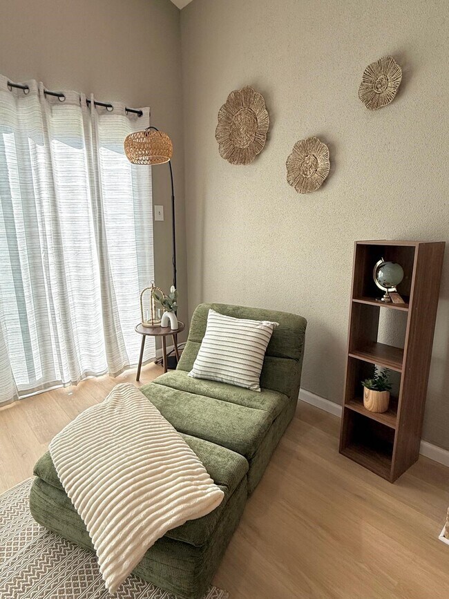 Foto del edificio - 6310 Briar Terrace Dr