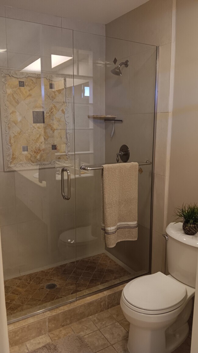 Foto del edificio - 4809 Birchbark Ln