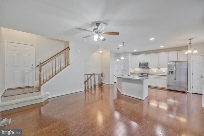 Building Photo - 25218 Briargate Terrace