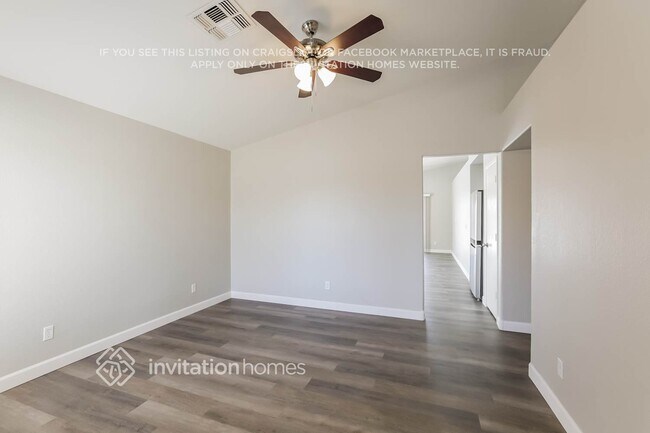 Building Photo - 8647 W Mariposa Dr