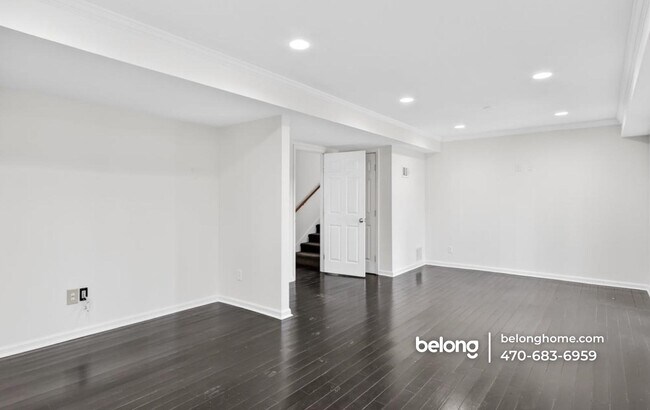 Foto del edificio - 4703 N Springs Rd NW