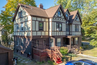 Building Photo - Lincoln Street