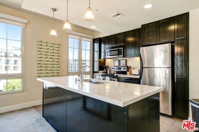 Building Photo - 589 Americana Way