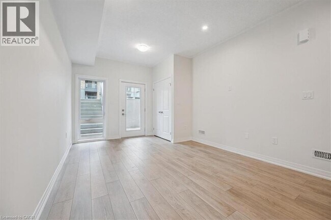 Building Photo - 141 REVERIE Wy