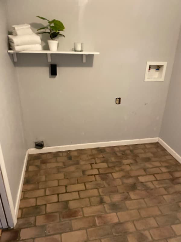 Building Photo - 443 Normandy Rd