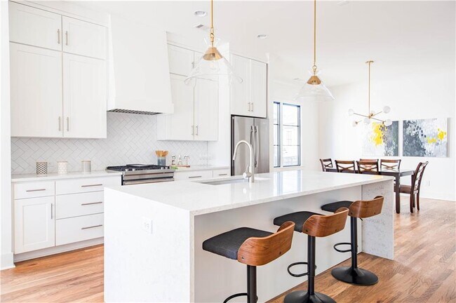 Foto del edificio - 1118 Arkwright Pl SE