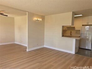 Building Photo - 98-1038-1038 Moanalua Rd