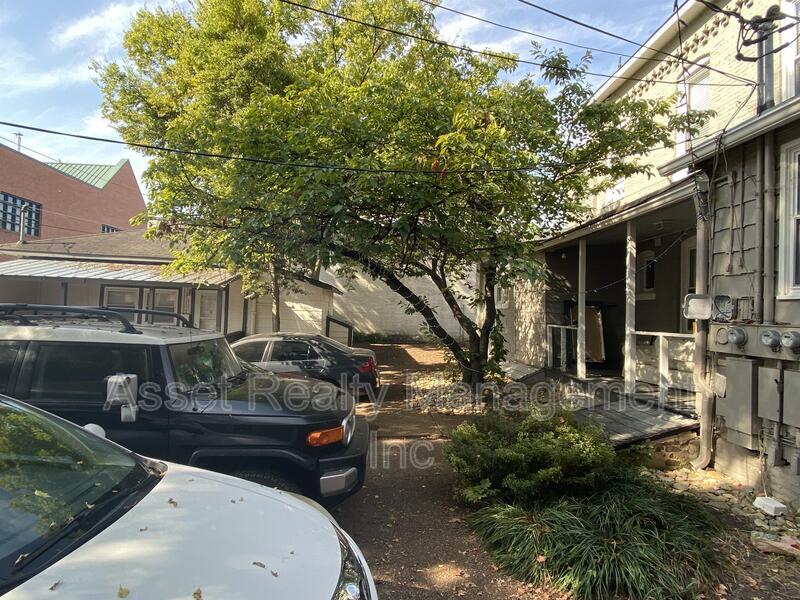 1310 Clinch Ave, Knoxville, TN 37916 Condo for Rent in Knoxville, TN