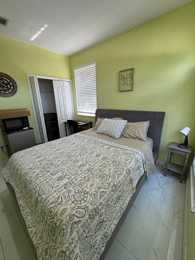 Foto del edificio - 15033 SW 8th Ter