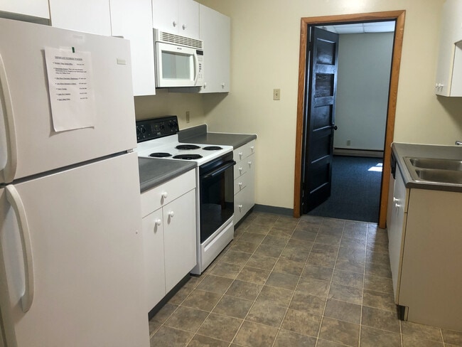 Foto del edificio - Westside Village Apartments