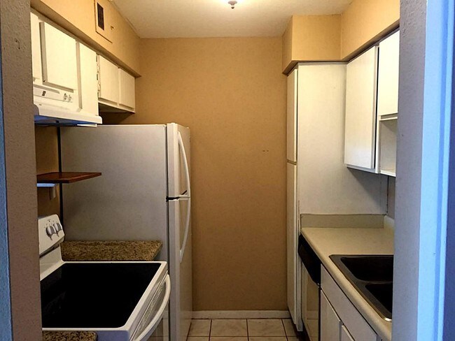 Foto del edificio - 8419 Hearth Dr