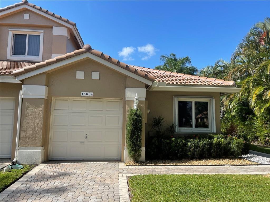 Foto principal - 15864 SW 10th St