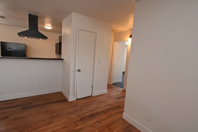 Foto del edificio - 1512 Cobb Ln
