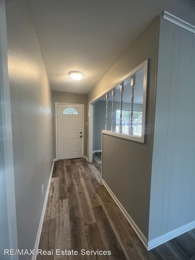 Building Photo - 3 br, 2 bath House - 2502 Deanie