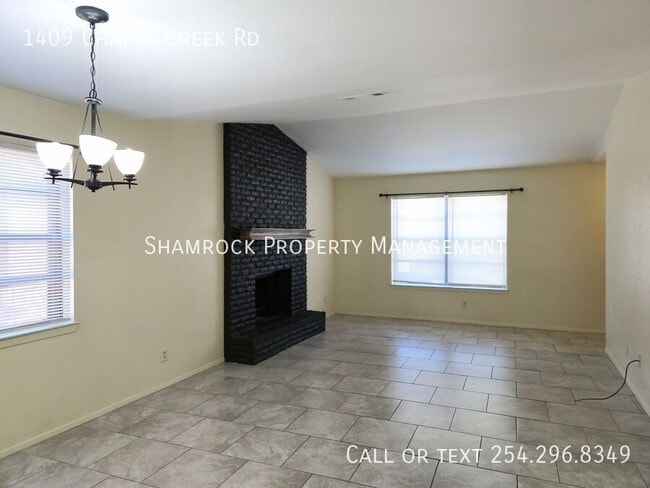 Building Photo - Chapel Road Area Duplex