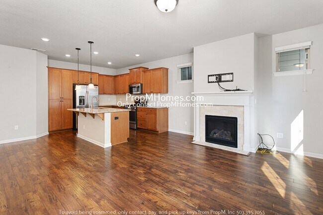 Foto del edificio - Sleek Three Bedroom Home In NW Portland!