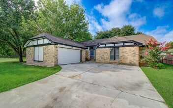 Building Photo - 13215 Bunker Hill Dr
