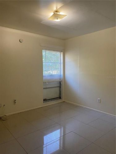Building Photo - 9411 Goldenrod Rd