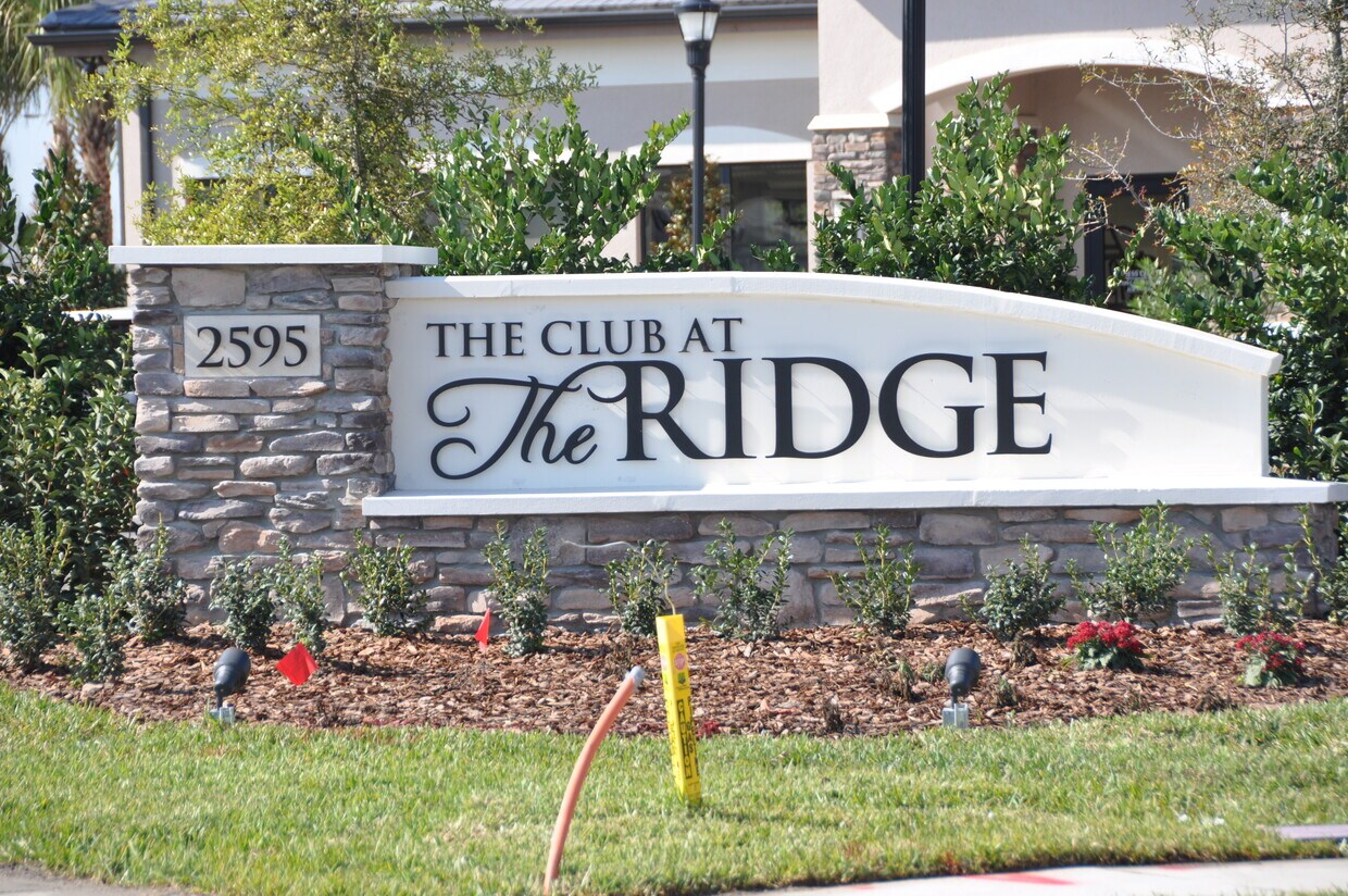 Foto principal - 30268 Southernwood Ct