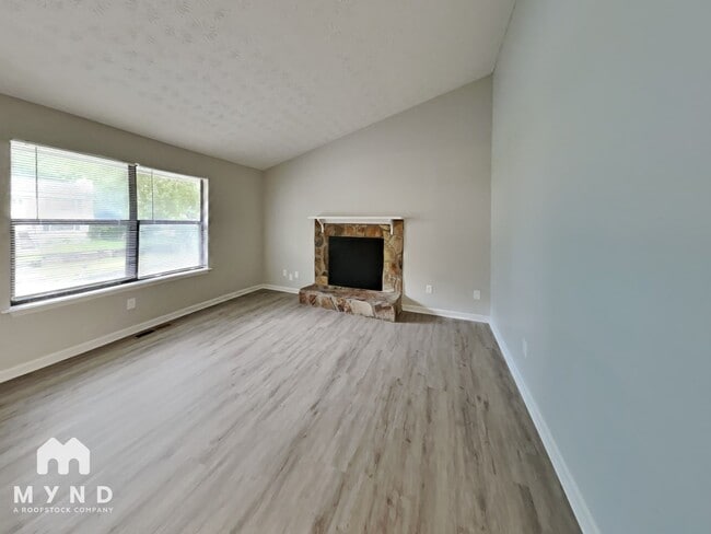 Foto del edificio - 2605 Winding Creek Dr