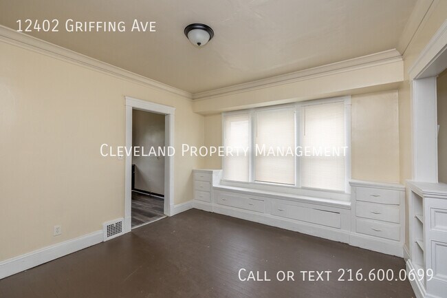 Foto del edificio - 12402 Griffing Ave