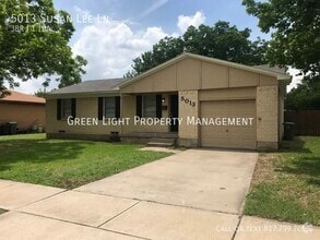 Building Photo - 5013 Susan Lee Ln