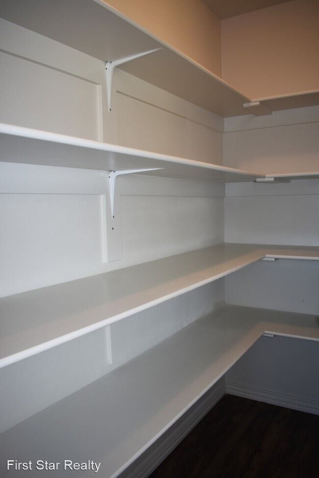 Foto del edificio - 4 br, 2 bath House - 550 Captain Marshal S...