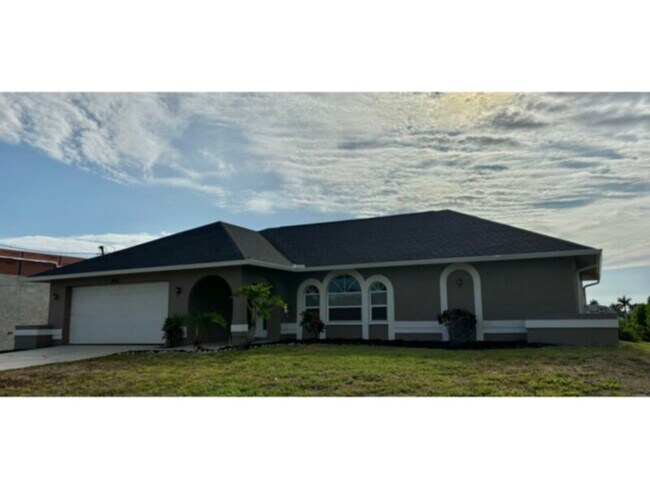 Building Photo - BEAUTIFUL 3 Bedroom 2 bath SOUTHWEST CAPE ...