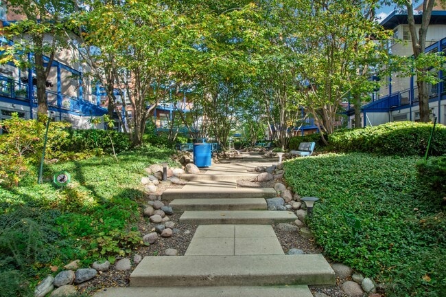 Building Photo - 23 N Racine Ave