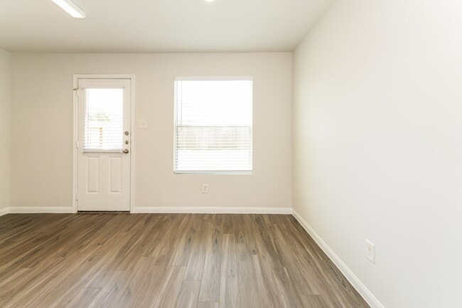 Building Photo - 5522 Amelia Plantation Dr