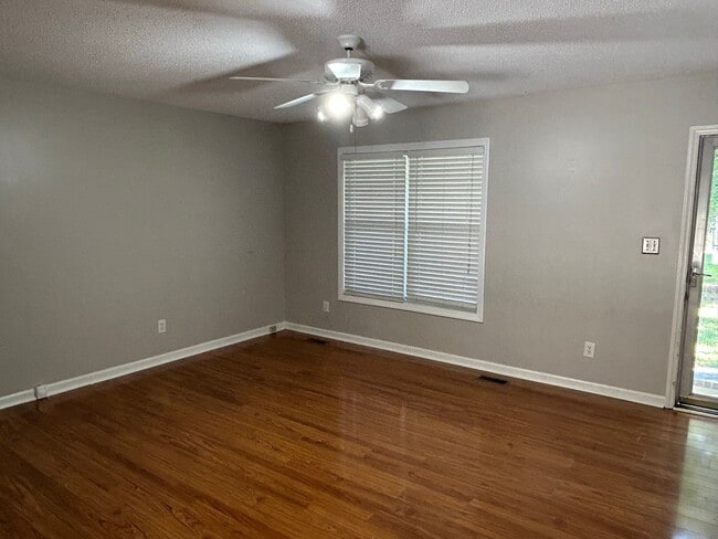Building Photo - Greensboro Home - Lisa Barker - (734) 231-...