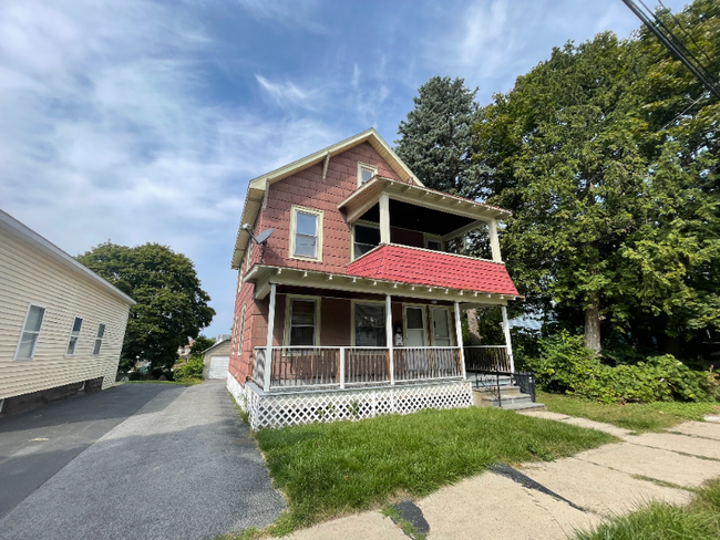 Building Photo - 1917-1919 Avenue B