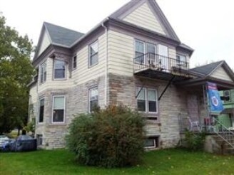 Primary Photo - 110 W Rollin St