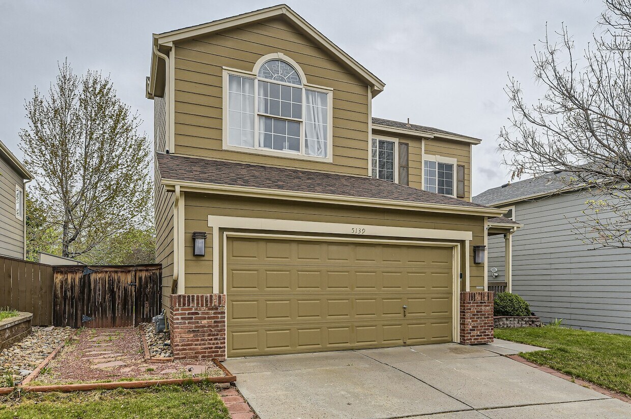 Foto principal - 5139 Sydney Ave