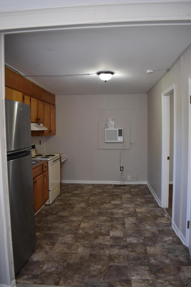 Foto del edificio - 1006 Red Bird Rd