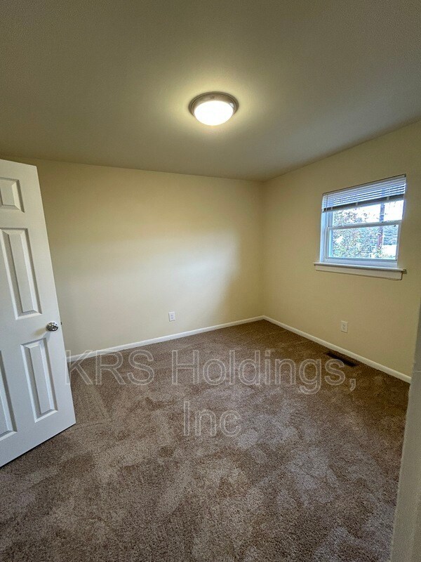 Building Photo - 5203 Collindale Rd