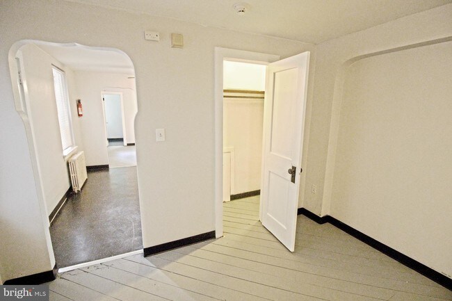 Foto del edificio - 270 S 9th St