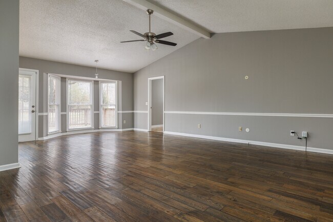 Foto del edificio - 123 Timberland Trce