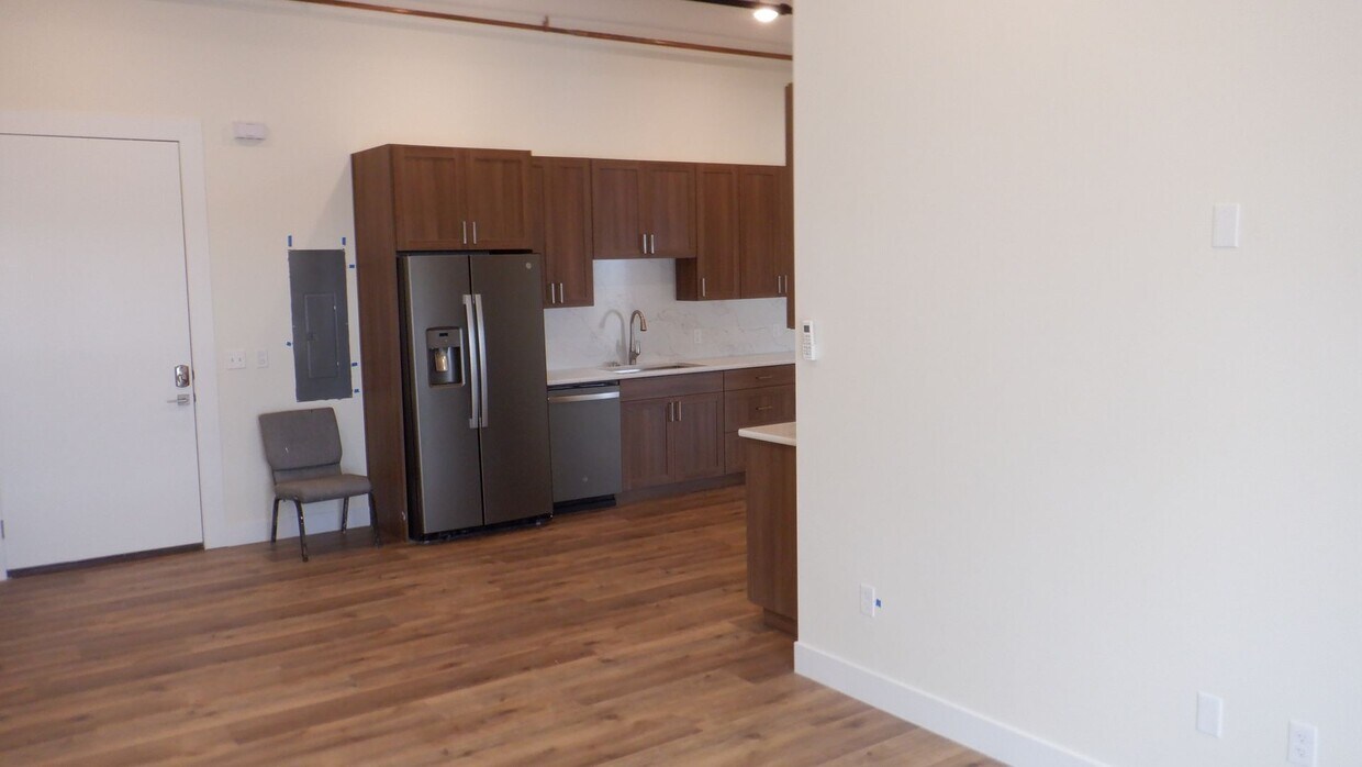 Primary Photo - 2 bed / 1 bath Condo Living North End of T...