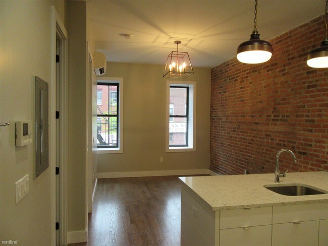 Foto del edificio - 1043 Bedford Ave