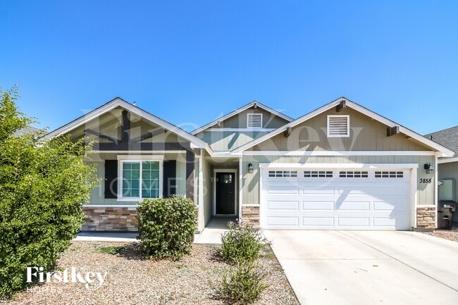 Building Photo - 3858 W Tamarisk Ave