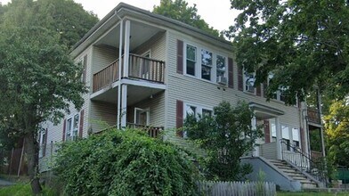 Building Photo - 25 Business St